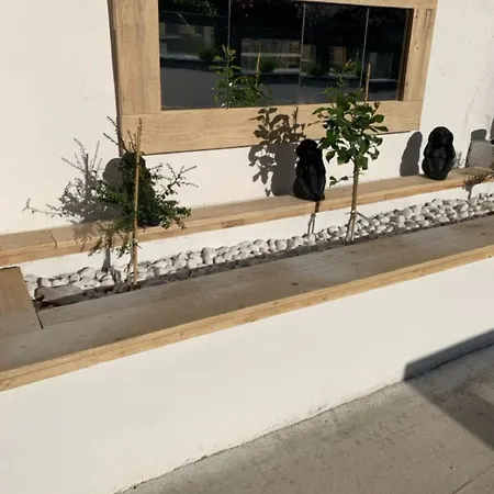 Дом отдыха Maison La Glycine Domaine Viticole De 1 A 8 Personnes